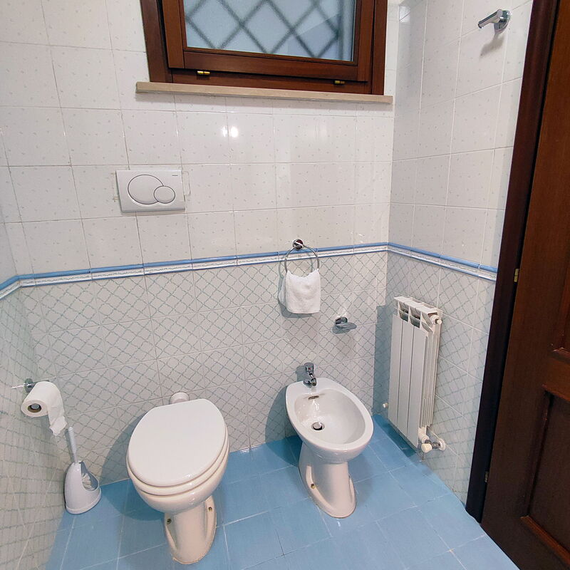 Appartamenti Della Rosa Seaside Abruzzo: Autumn, Bathroom, Spring, Summer, Winter