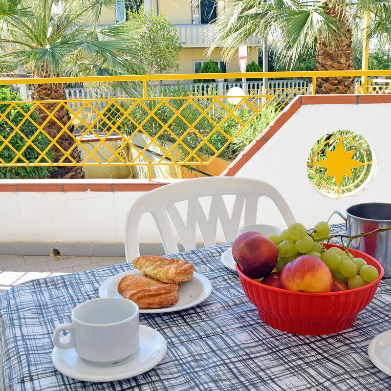 Appartamenti Della Rosa Seaside Abruzzo: Autumn, Balcony / Terrace / Patio, Building Exterior, Spring, Summer, Winter