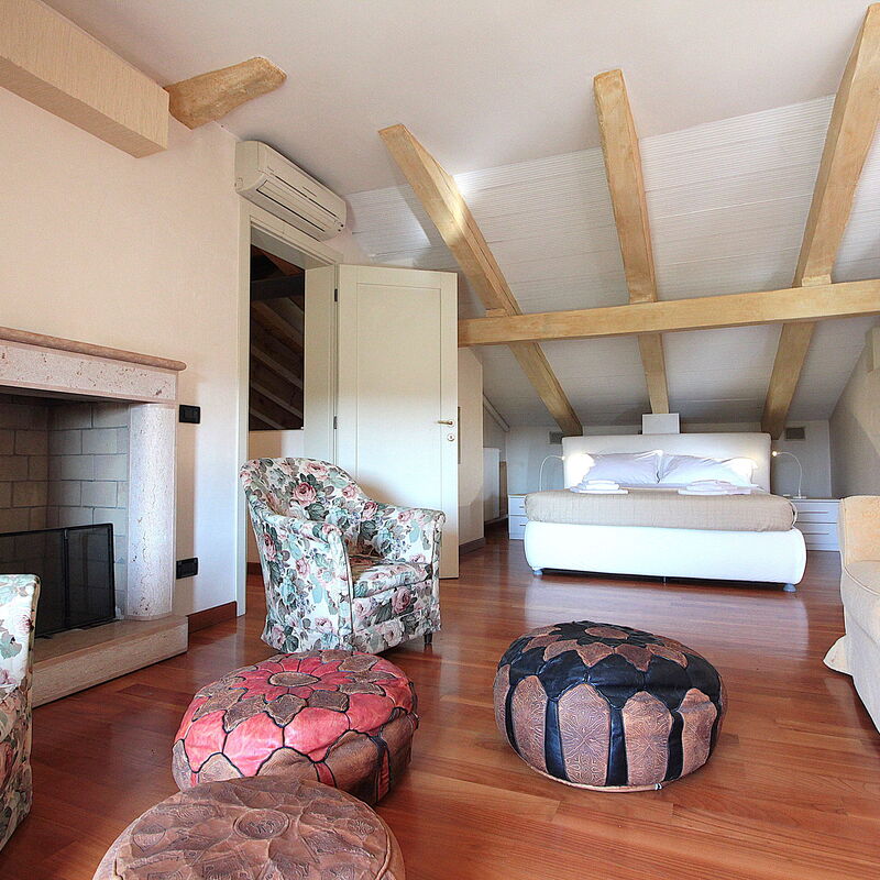 Silea Apartments, Pool, Garden, Treviso: Autumn, Living Room, Spring, Summer