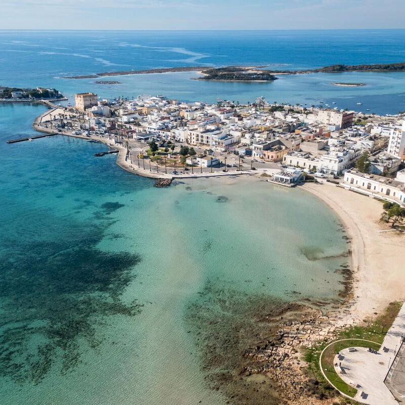 Beach Life Apartment In Boncore: Autumn, Building Exterior, Spring, Summer, Winter