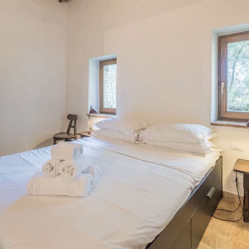 Cottage Monti Pet Friendly With Shared Pool: Autumn, Bedroom, Spring, Summer