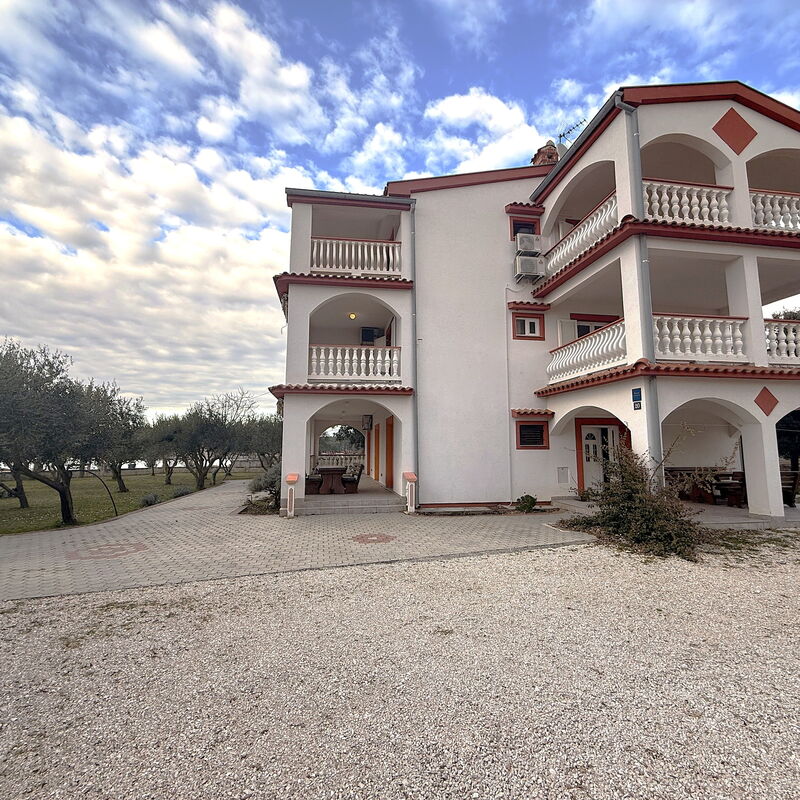 Residence Liveric Seafront: Autumn, Garden, Spring, Summer