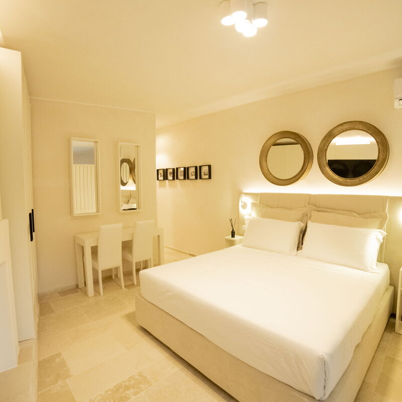 Villa Leonardo Luxury Locorotondo: Autumn, Bedroom, Spring, Summer