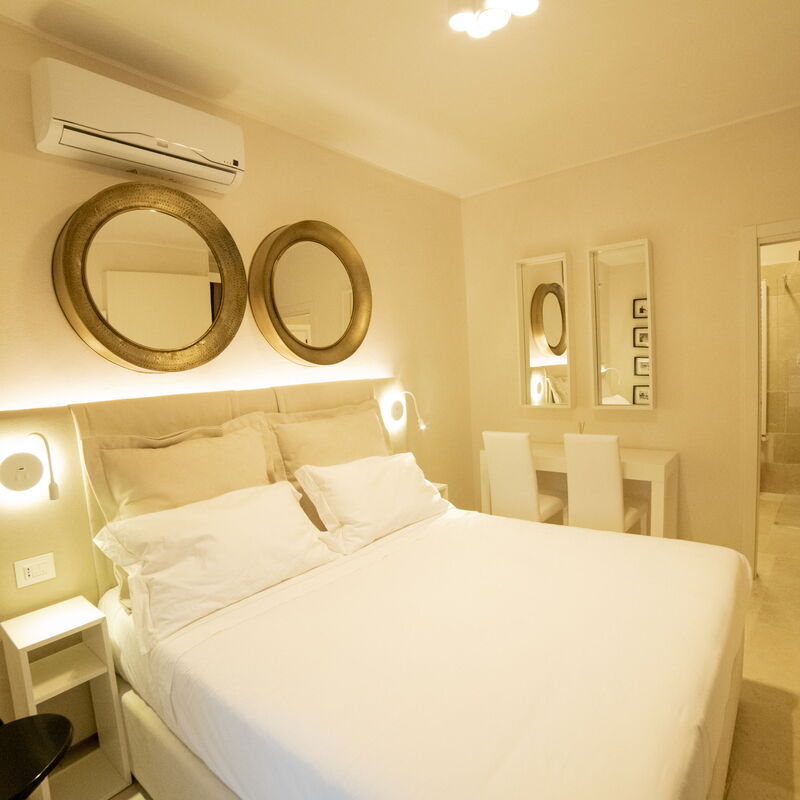 Villa Leonardo Luxury Locorotondo: Autumn, Bedroom, Spring, Summer