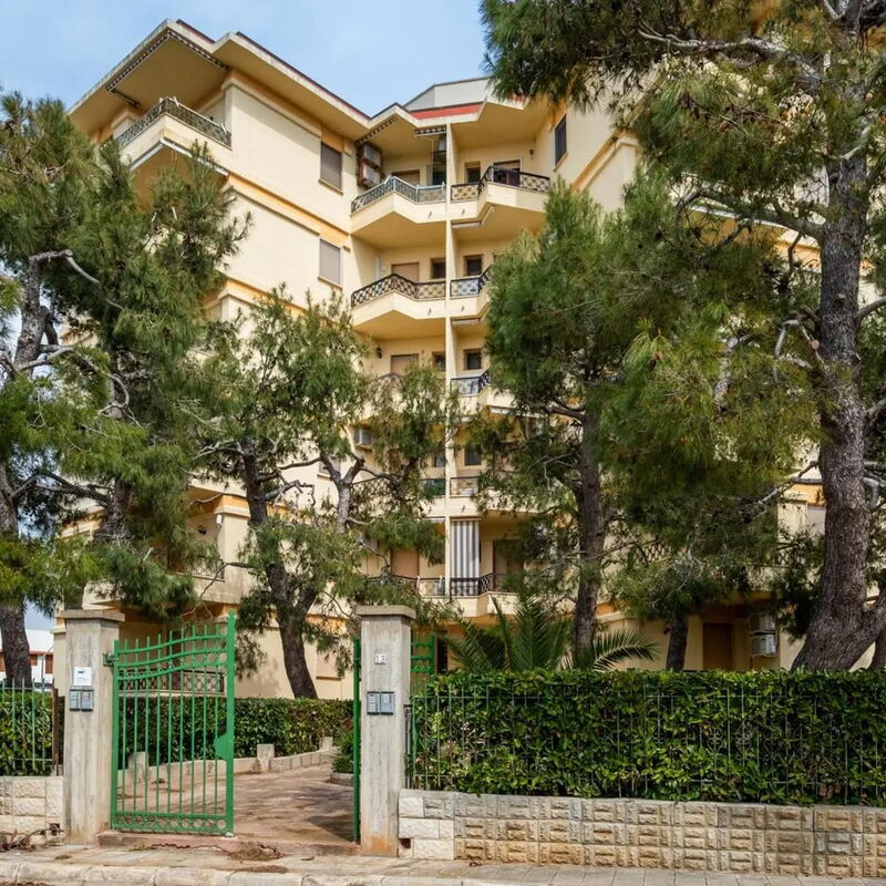 Appartamento Azzurro With Parking: Main Entrance