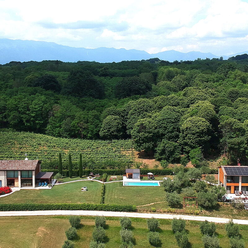 Villa Montello Pool, Jacuzzi, Ac, Wifi, Treviso: Autumn, Garden, Spring, Summer