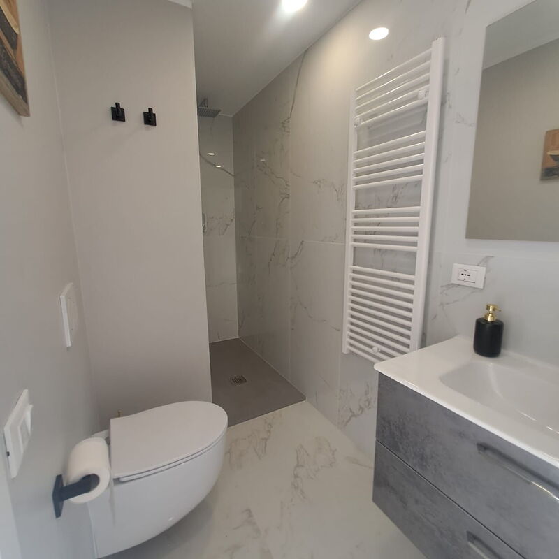 Central Design Flat With Parking, Bogliasco: Autumn, Bathroom, Spring, Summer