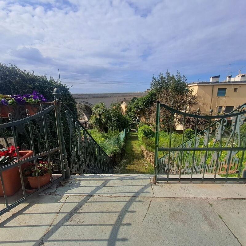 Central Design Flat With Parking, Bogliasco: Autumn, Main Entrance, Spring, Summer