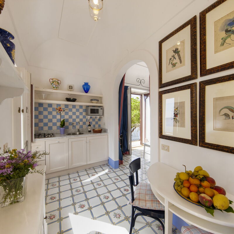 Torre Sponda - Cisterna Piccola, Private Beach: Autumn, Kitchen, Spring, Summer