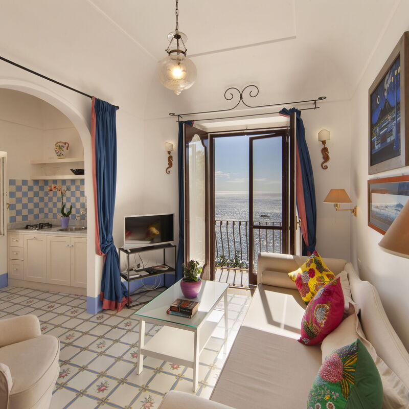 Torre Sponda - Cisterna Piccola, Private Beach: Autumn, Living Room, Spring, Summer