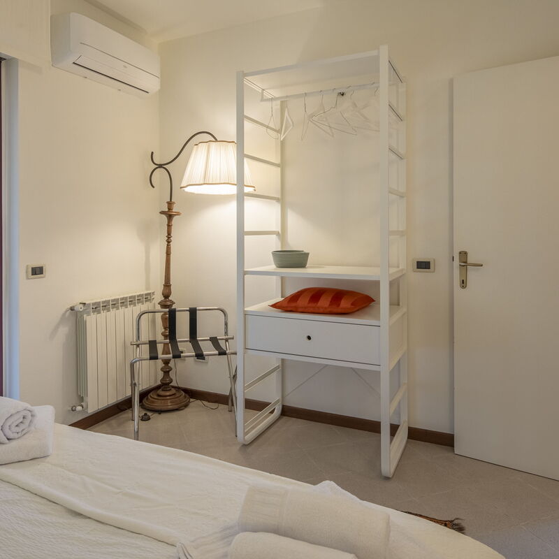 Bonaria Boutique House Ac, Wifi, Cinque Terre: Autumn, Bedroom, Spring, Summer