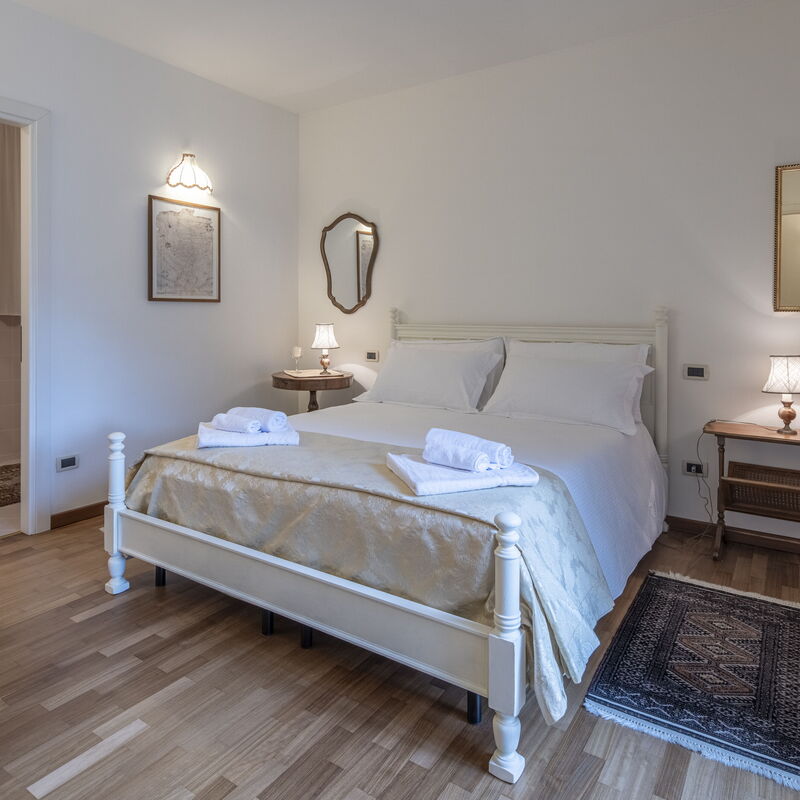 Bonaria Boutique House Ac, Wifi, Cinque Terre: Autumn, Bedroom, Spring, Summer