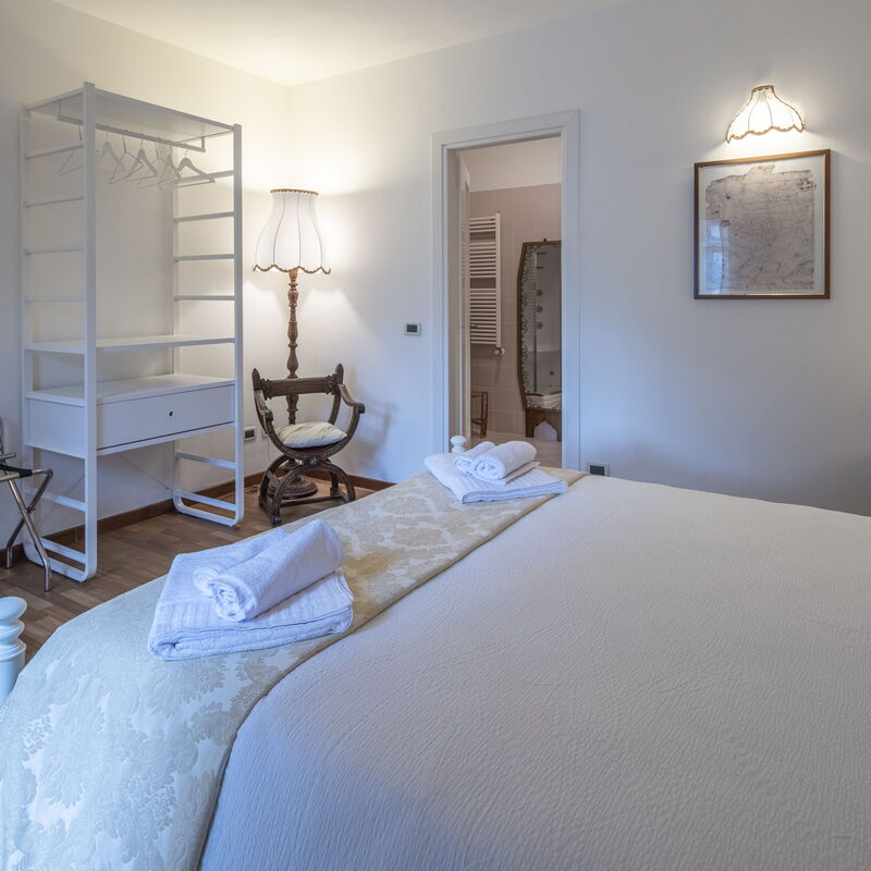 Bonaria Boutique House Ac, Wifi, Cinque Terre: Autumn, Bedroom, Spring, Summer