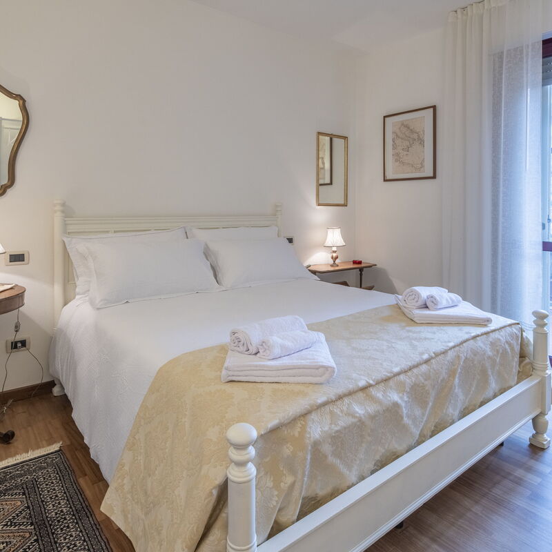 Bonaria Boutique House Ac, Wifi, Cinque Terre: Autumn, Bedroom, Spring, Summer