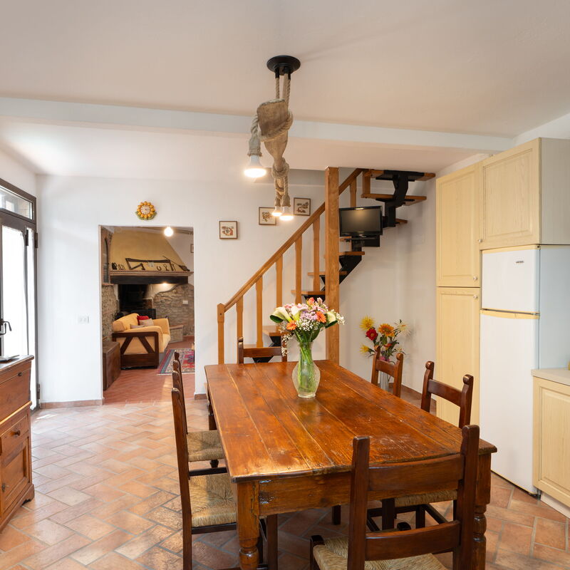 Villa Il Goro: Dining Room, Kitchen
