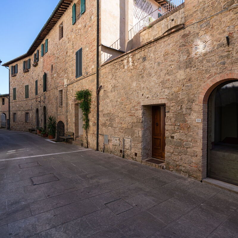 Mensano Old Town Apartment: Autumn, Building Exterior, Spring, Summer