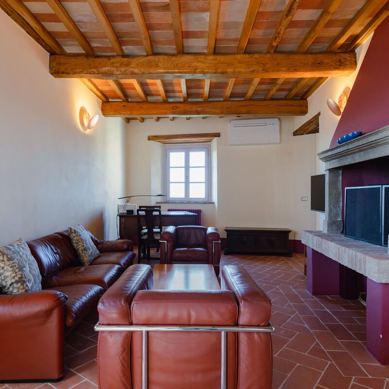 Mensano Old Town Apartment: Autumn, Living Room, Spring, Summer