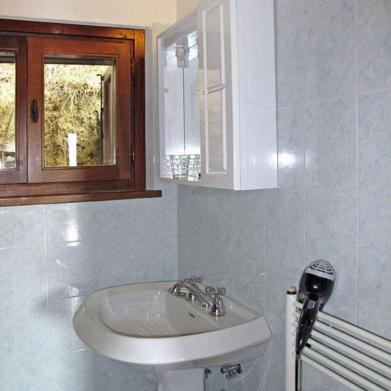 Dependace La Pineta, Ac, Wifi, Perugia: Autumn, Bathroom, Spring, Summer