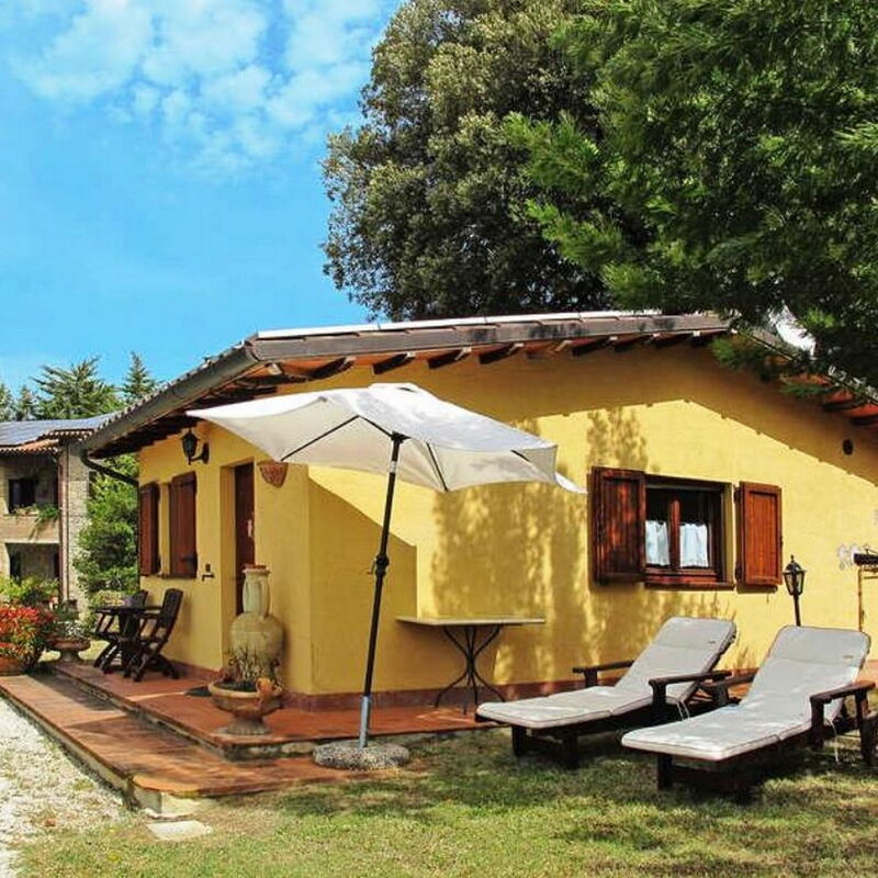 Dependace La Pineta, Ac, Wifi, Perugia: Autumn, Main Entrance, Spring, Summer