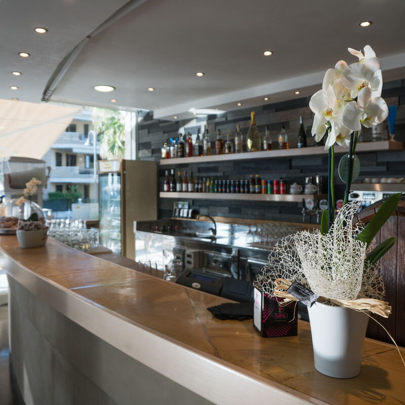 Residence Roseto, Pool, Seaview, Abruzzo: Activities, Autumn, Spring, Summer