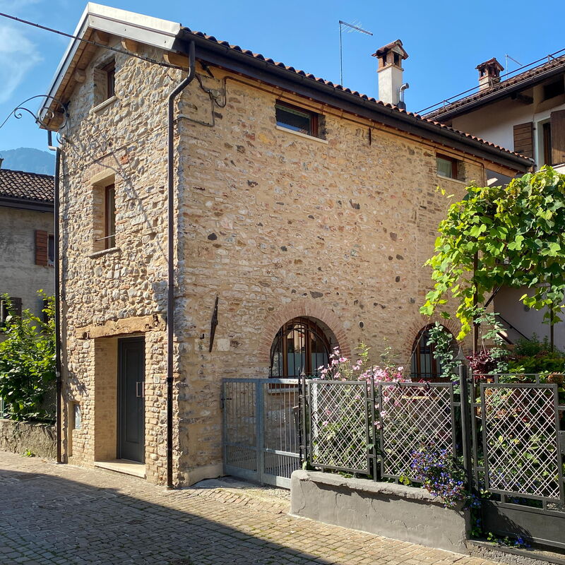 Design Loft, Romantic Retreat, Feltre: Autumn, Main Entrance, Spring, Summer