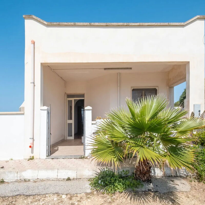 Villetta Sirena, Porto Cesareo: Autumn, Main Entrance, Spring, Summer