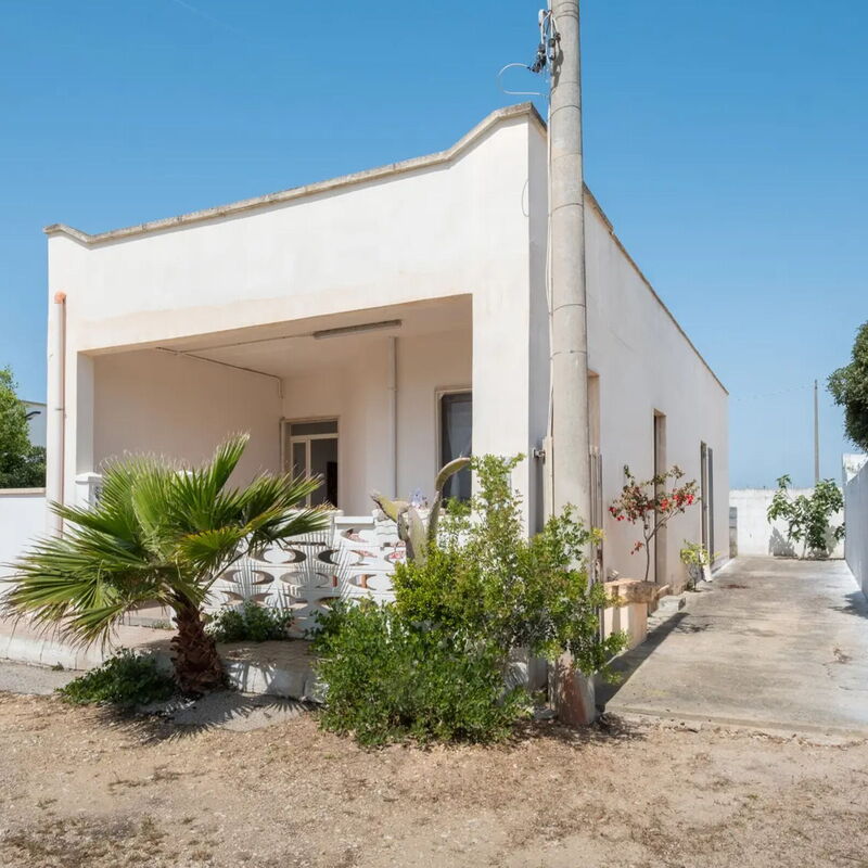 Villetta Sirena, Porto Cesareo: Autumn, Main Entrance, Spring, Summer