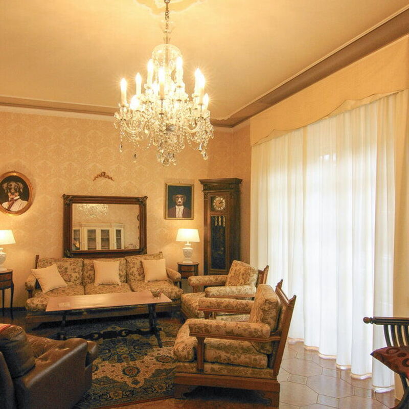 Butterfly Apartment In Lucca: Automne, Été, Printemps, Salon