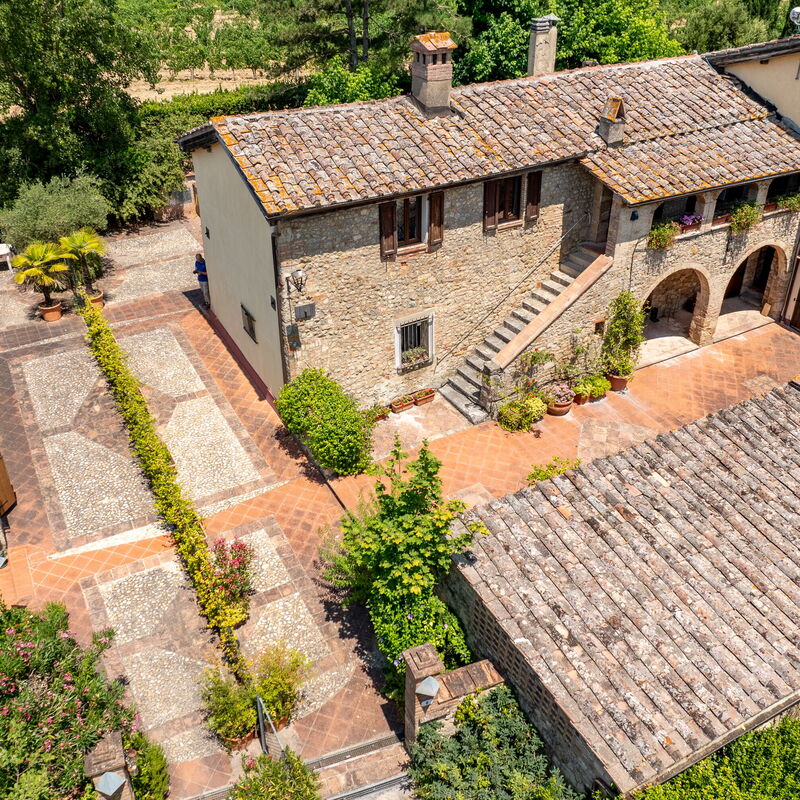 Casa La Cedrina, Pool, Lornano: Autumn, Garden, Main Entrance, Spring, Summer