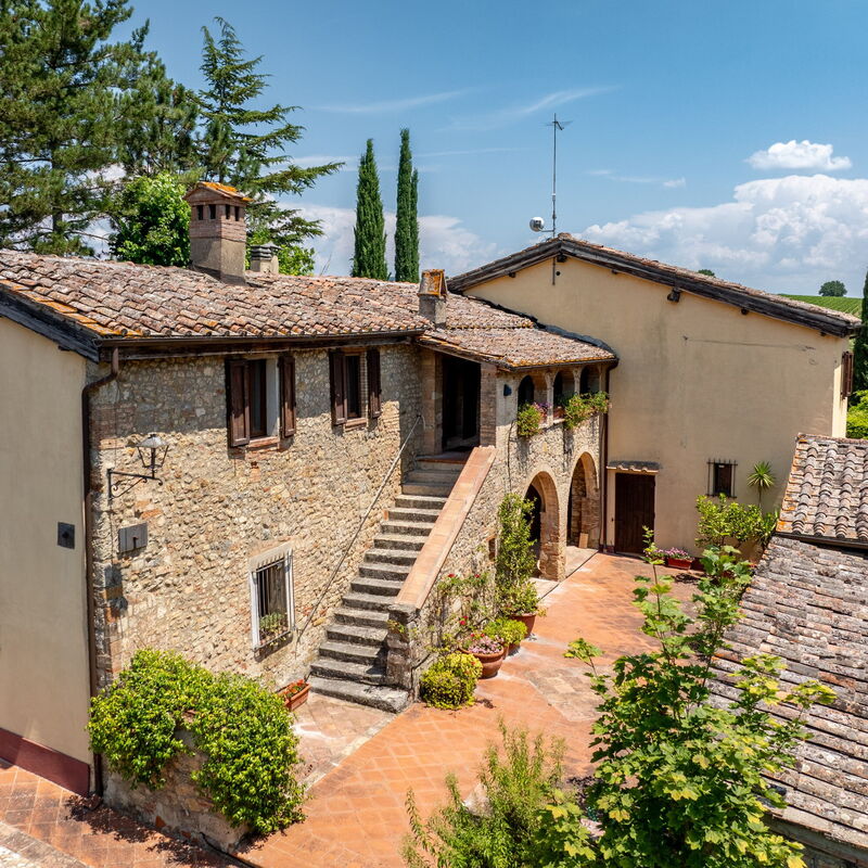Casa La Cedrina, Pool, Lornano: Autumn, Garden, Main Entrance, Spring, Summer