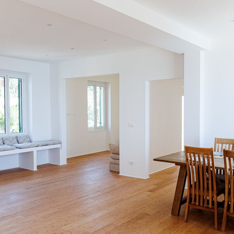 Newly Renovated Ocean View Flat: Autumn, Spring, Summer