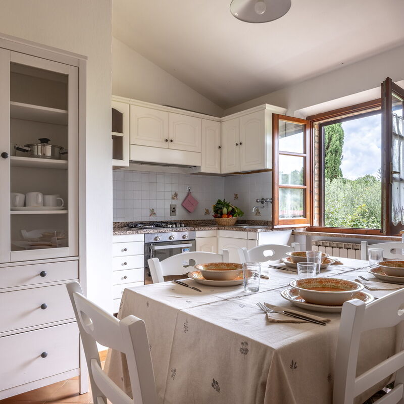 Oliveto Del Cantarello: Autumn, Kitchen, Spring, Summer