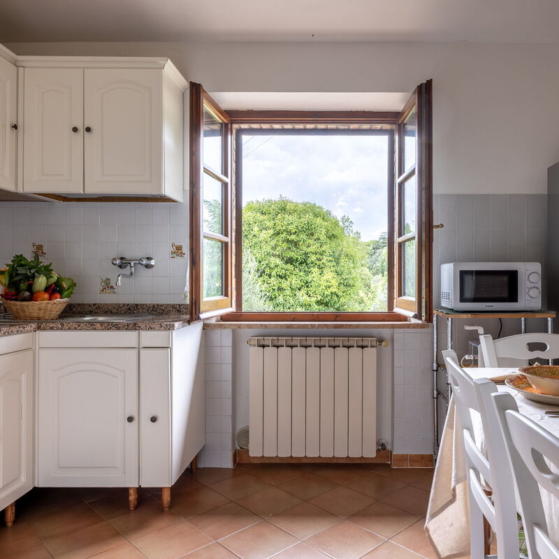 Oliveto Del Cantarello: Autumn, Kitchen, Spring, Summer