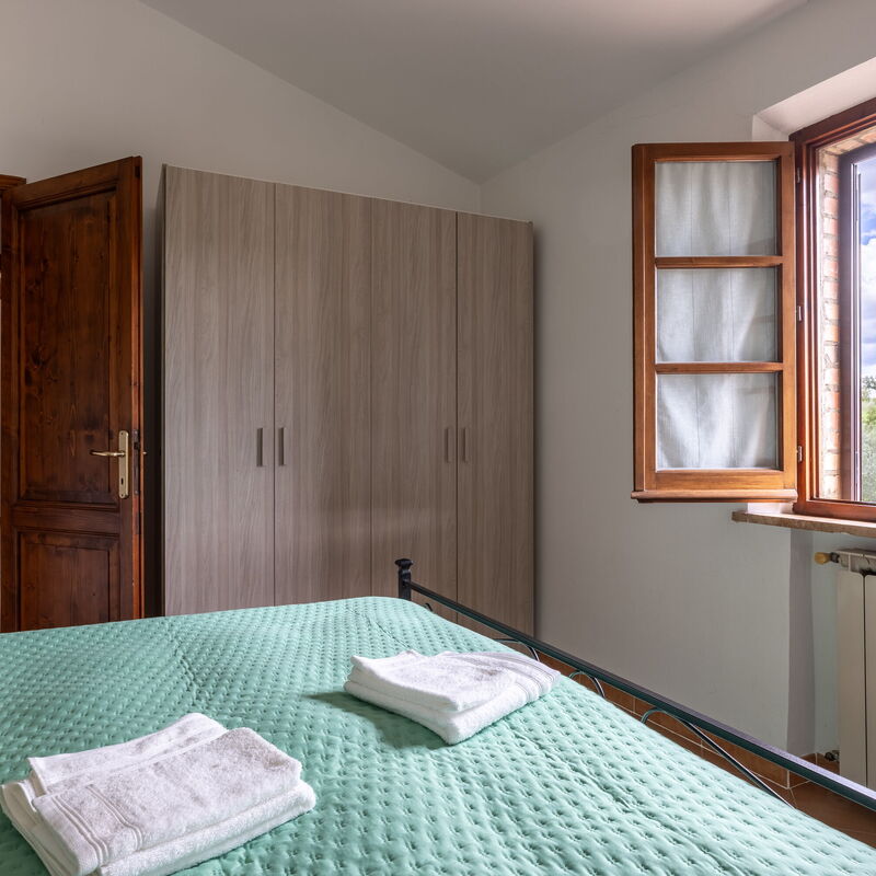 Oliveto Del Cantarello: Autumn, Bedroom, Spring, Summer