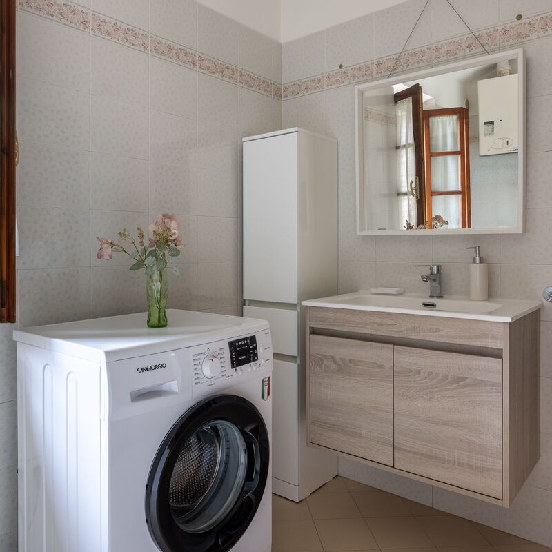 Oliveto Del Cantarello: Autumn, Bathroom, Spring, Summer