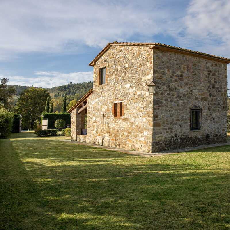 La Casina Honeymoon Cottage, Badia Agnano: Autumn, Garden, Spring, Summer