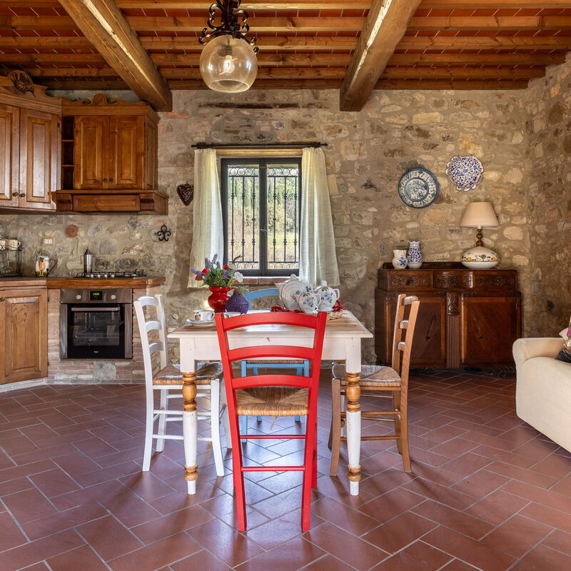 La Casina Honeymoon Cottage, Badia Agnano: Kitchen, Living Room