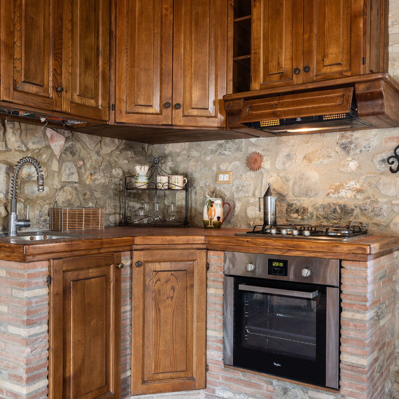 La Casina Honeymoon Cottage, Badia Agnano: Autumn, Kitchen, Living Room, Spring, Summer