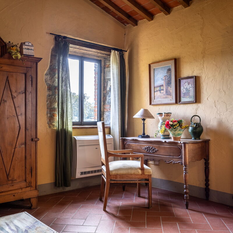 La Casina Honeymoon Cottage, Badia Agnano: Autumn, Bedroom, Spring, Summer