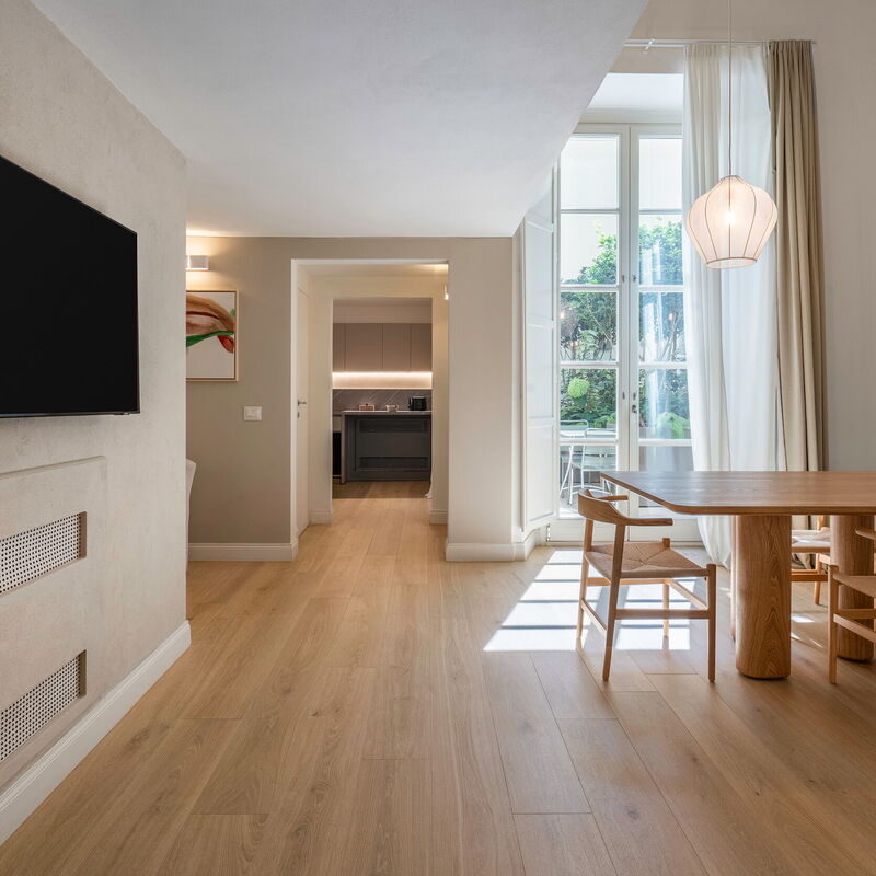 Elegant Apartments Near The Duomo: Autumn, Living Room, Spring, Summer