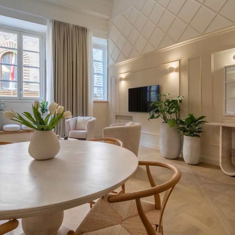 Elegant Apartments Near The Duomo: Autumn, Living Room, Spring, Summer, Winter