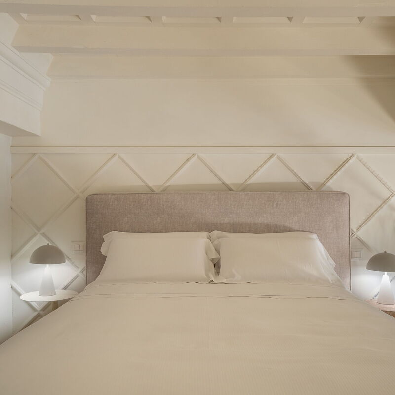 Elegant Apartments Near The Duomo: Autumn, Bedroom, Spring, Summer, Winter