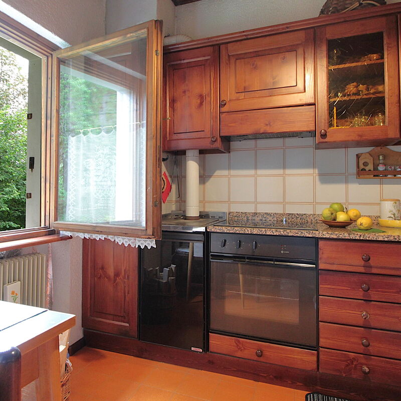 Chalet Giove: Autumn, Kitchen, Spring, Summer