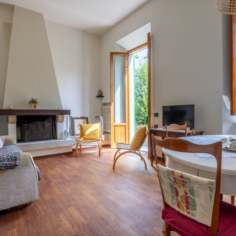 Casa Olivia With Garden And Wifi: Autumn, Living Room, Spring, Summer