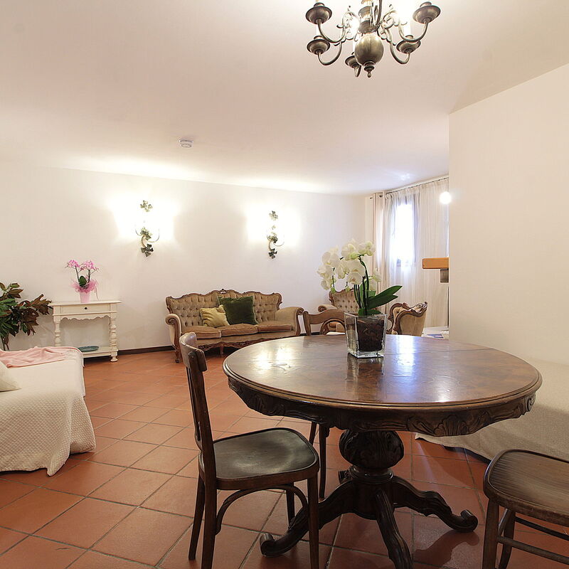 Villa Rosa Apartment: Autumn, Kitchen, Living Room, Spring, Summer