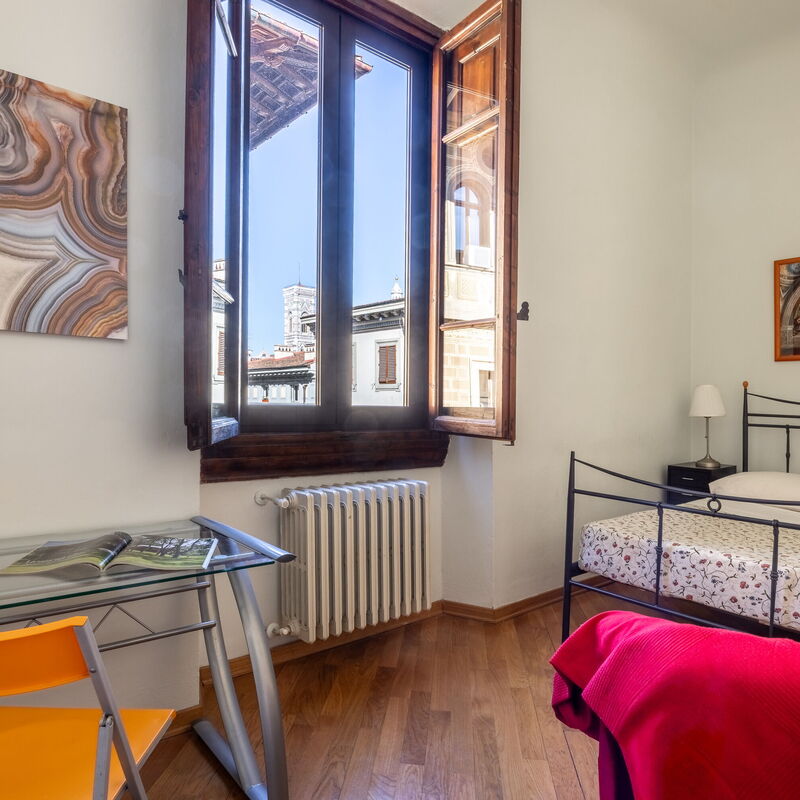 Cuore Di Firenze Apartment: Automne, chambre à coucher, Été, Printemps