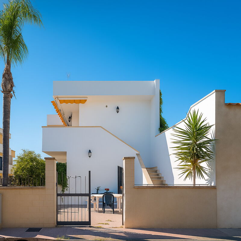 Villetta Marinaci, Porto Cesareo: Autumn, Main Entrance, Spring, Summer