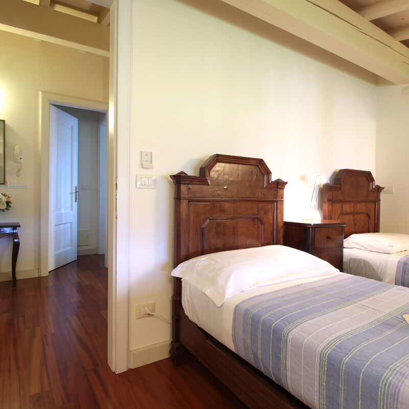 Calicantus, Verona, Pool, Wifi: Autumn, Bedroom, Spring, Summer