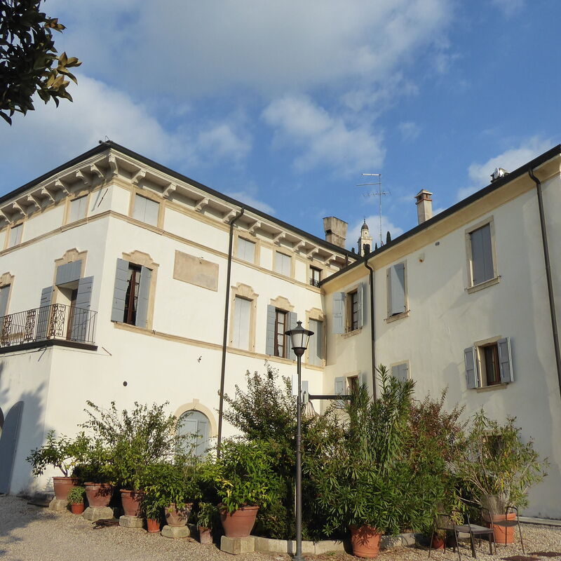 Calicantus, Verona, Pool, Wifi: Autumn, Main Entrance, Spring, Summer