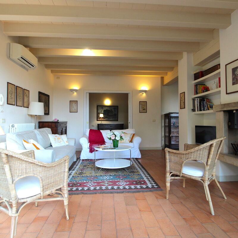 Calicantus, Verona, Pool, Wifi: Autumn, Living Room, Spring, Summer